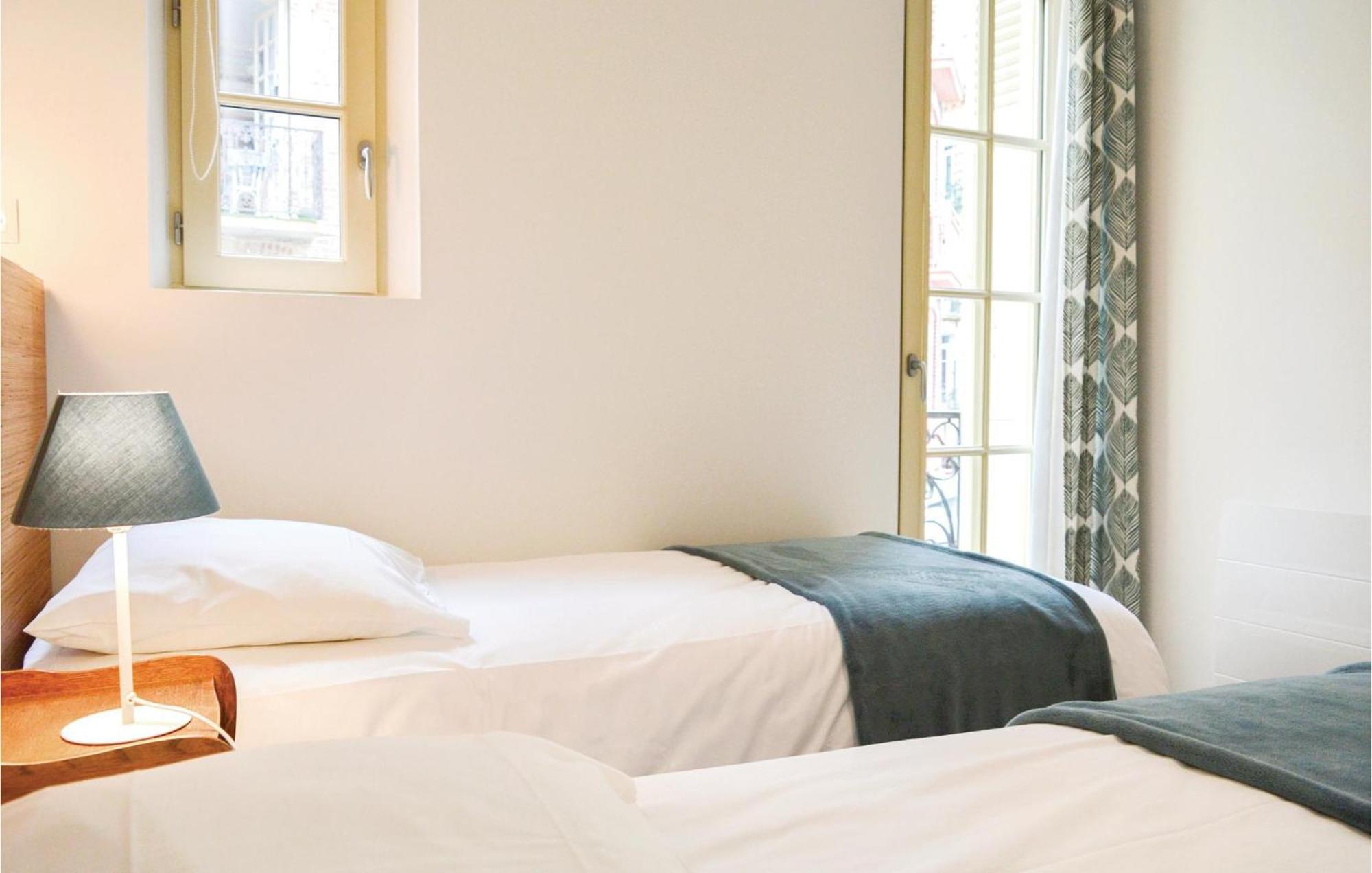 2 Bedroom Awesome Apartment In Mers-Les-Bains Exteriér fotografie