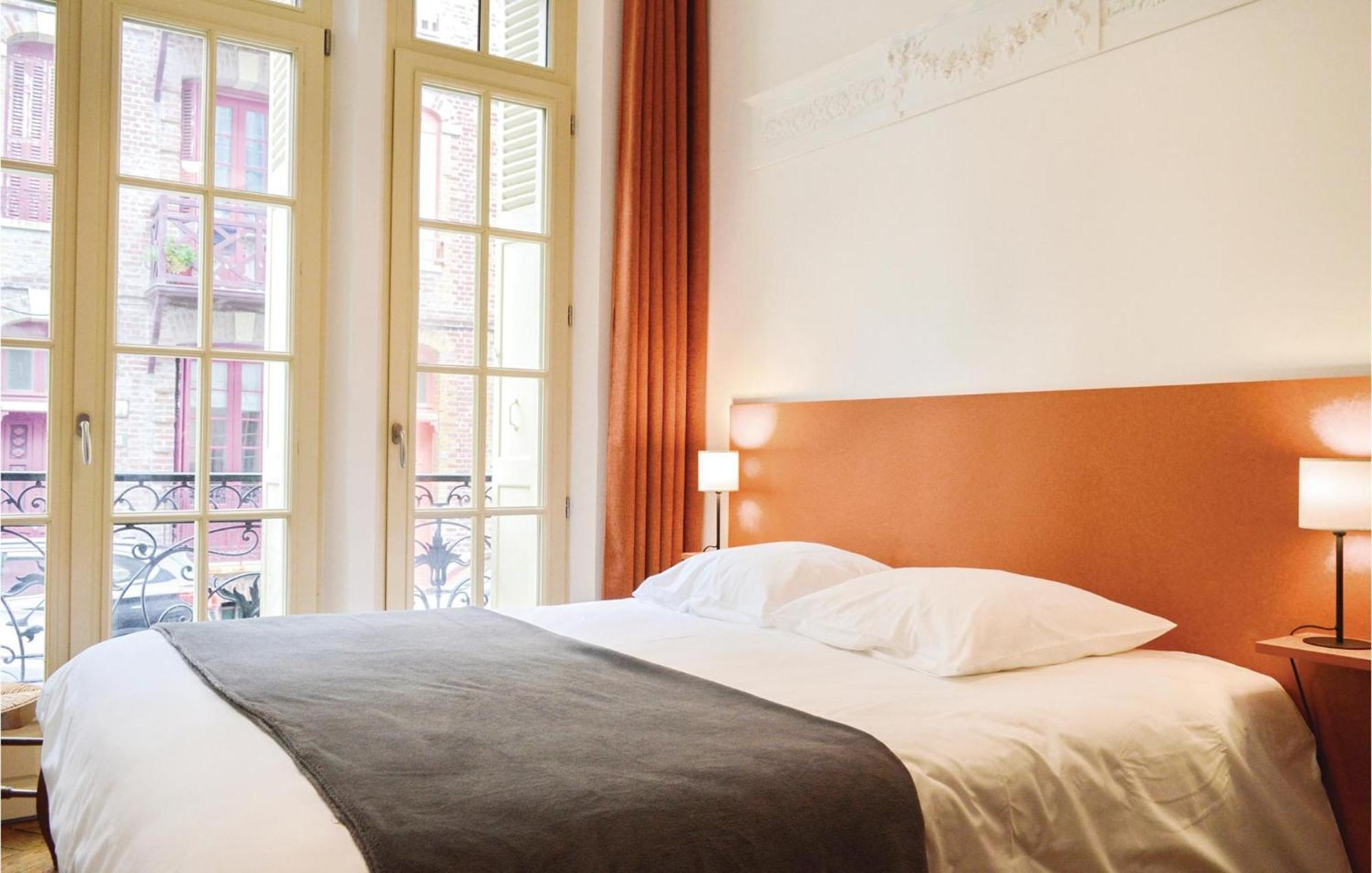 2 Bedroom Awesome Apartment In Mers-Les-Bains Exteriér fotografie